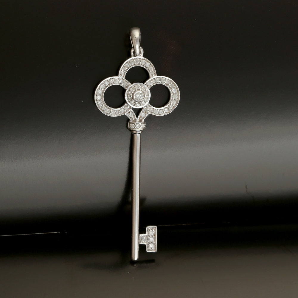 18K White Gold Pave Diamond Designer Key Pendant For Gifts