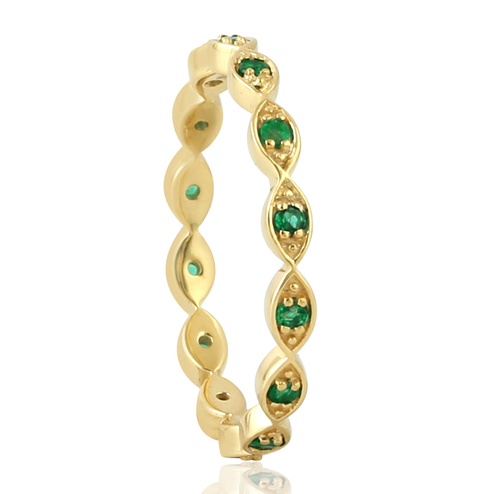 Prong Set Emerald Gemstone Designer Band Ring In 18K Yellow Gold