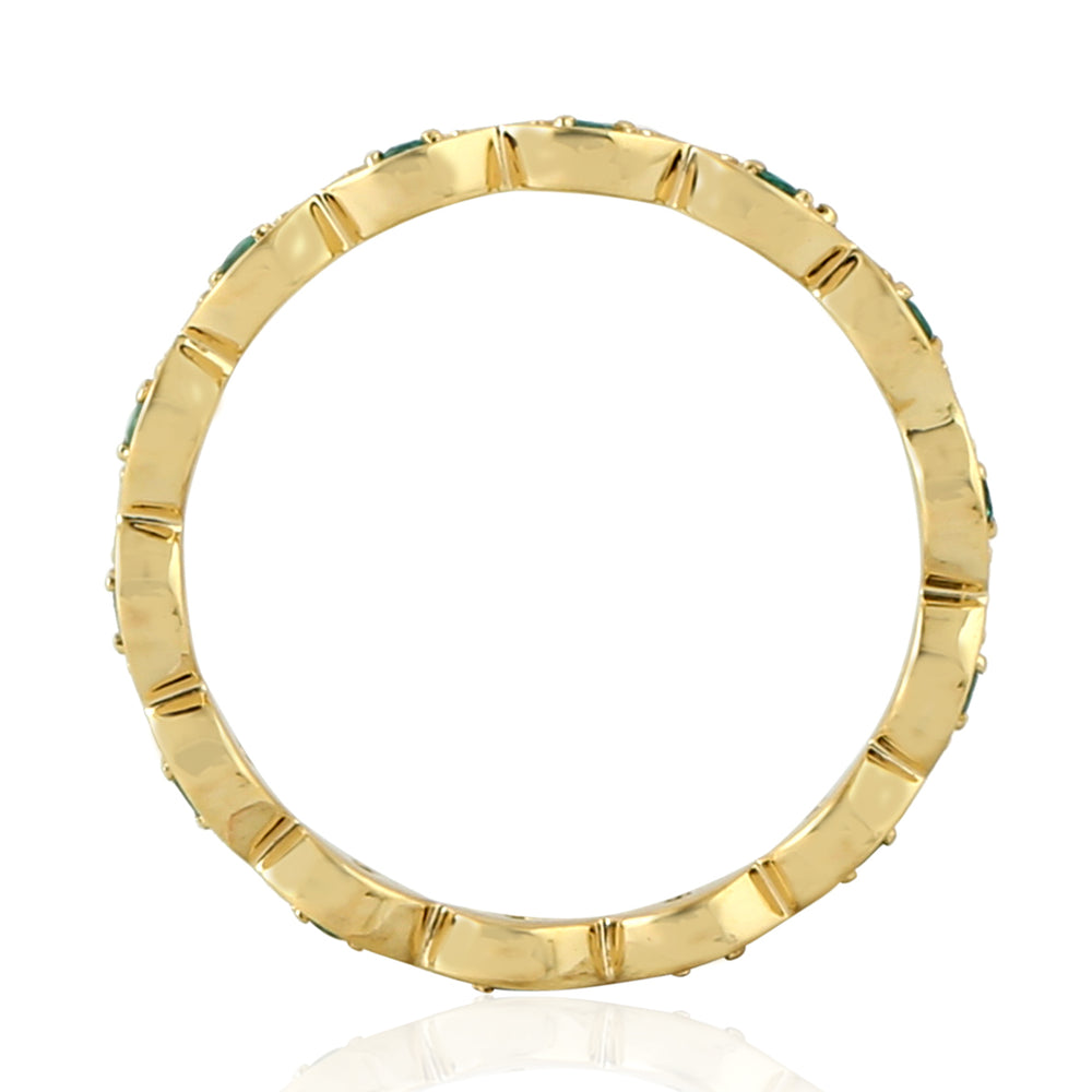 Prong Set Emerald Gemstone Designer Band Ring In 18K Yellow Gold